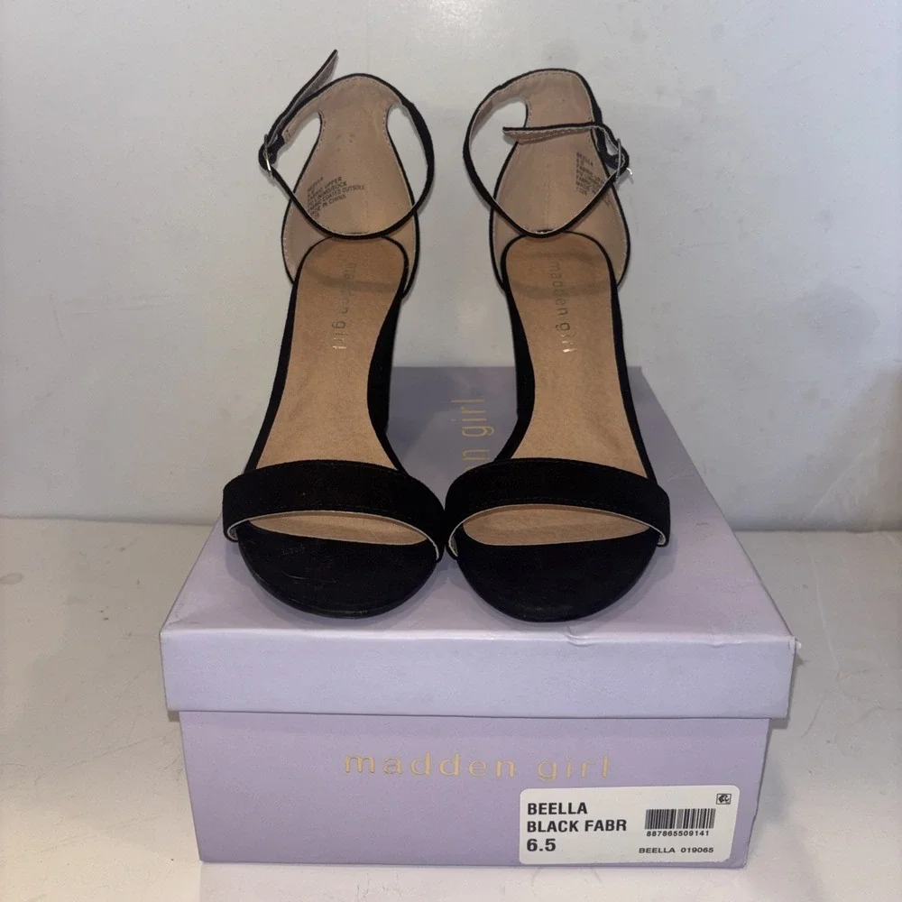 Madden Girl Bella Block-Heel Black Open Toe Sandals Size 6.5